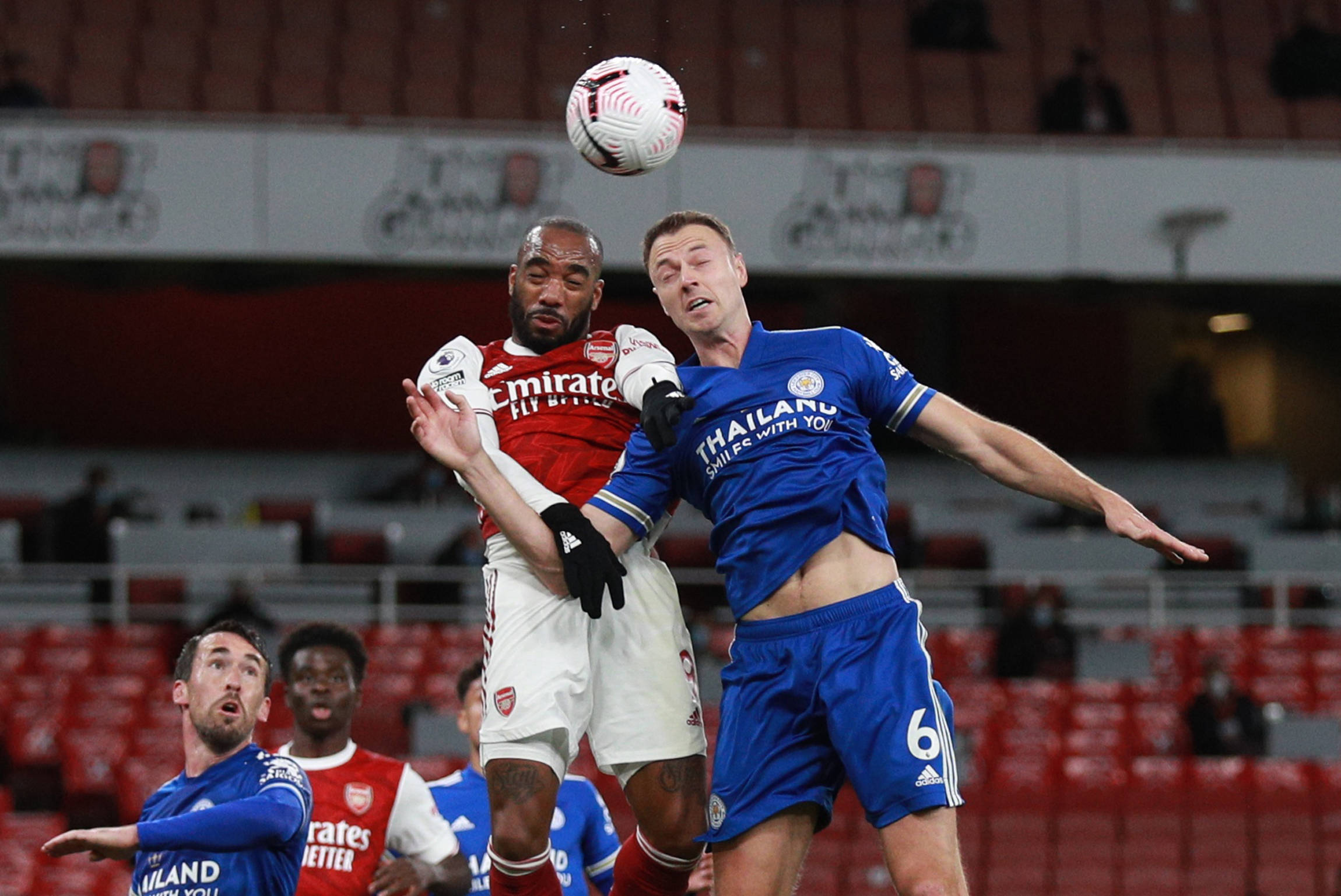 帮助她在比 帮助她在比